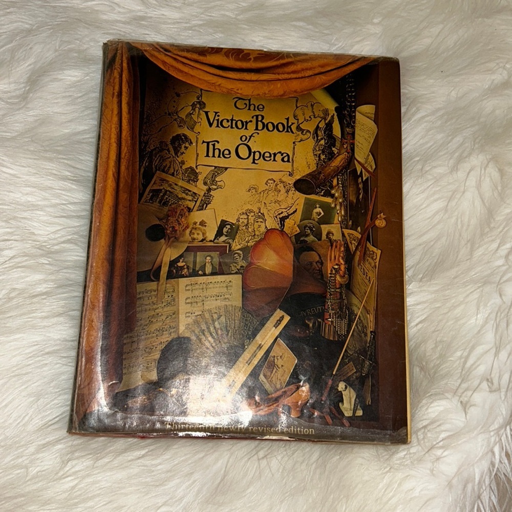 The victor book of opera 1968 thirthteenth  edition vtge